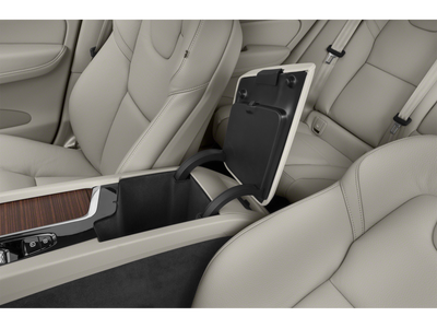 2021 Volvo XC60 T5 Momentum