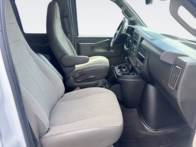 2019 Chevrolet Express Passenger 3500 LT
