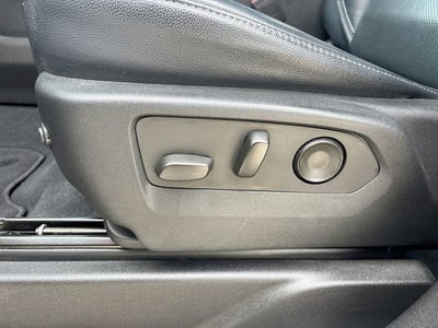 2023 GMC Yukon XL SLE