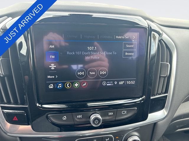 2022 Chevrolet Traverse LT Cloth