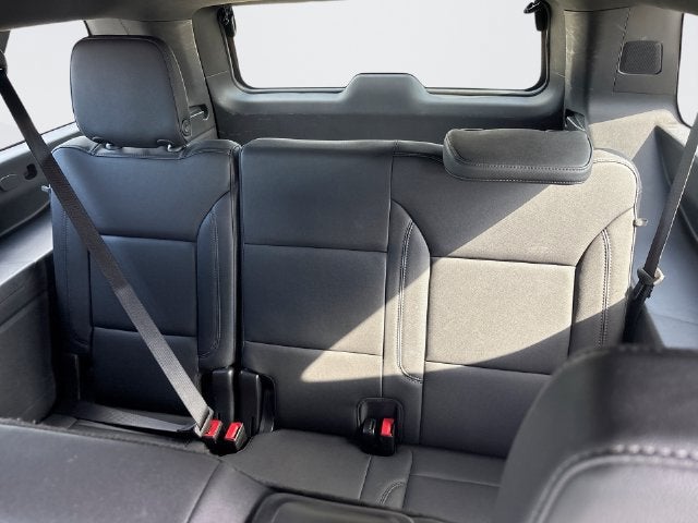 2025 Chevrolet Suburban LT