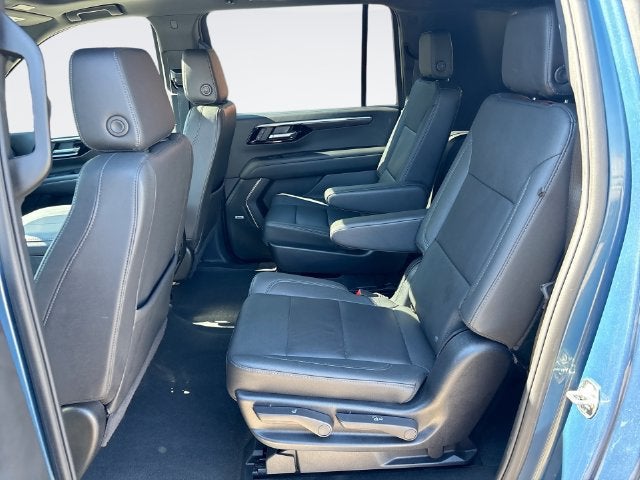 2025 Chevrolet Suburban LT