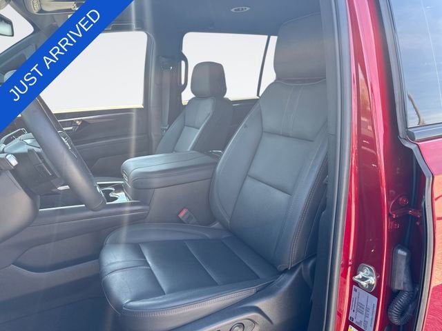 2025 Chevrolet Suburban RST