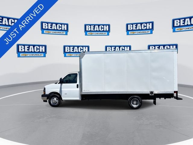 2026 Chevrolet Express Cutaway 3500 1WT