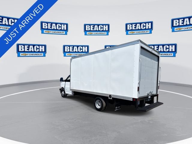 2026 Chevrolet Express Cutaway 3500 1WT