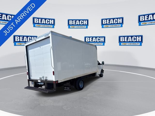 2026 Chevrolet Express Cutaway 3500 1WT
