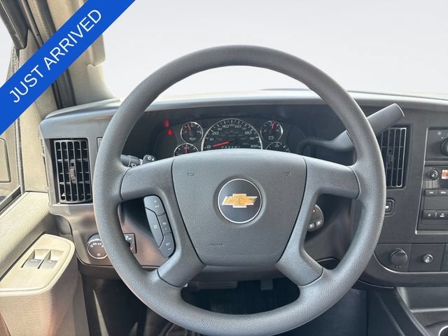 2026 Chevrolet Express Cutaway 3500 1WT