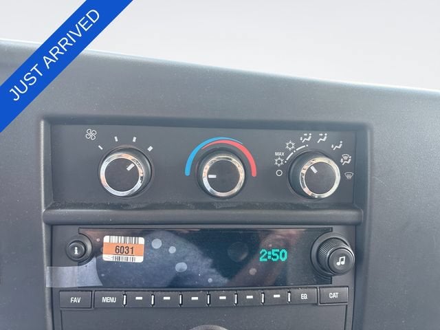 2026 Chevrolet Express Cutaway 3500 1WT