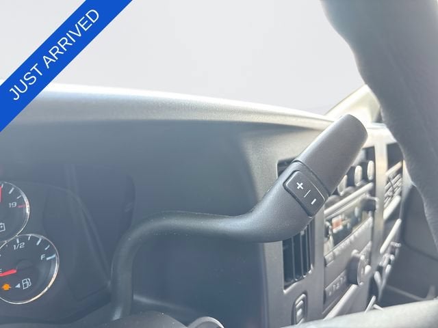 2026 Chevrolet Express Cutaway 3500 1WT