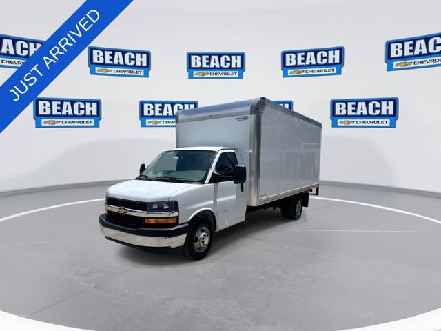 2026 Chevrolet Express Cutaway 3500 1WT