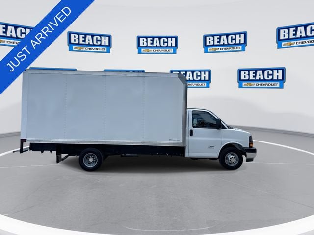 2026 Chevrolet Express Cutaway 4500 2WT