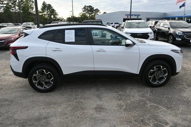 2025 Chevrolet Trax LT