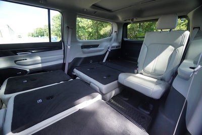 2024 Jeep Wagoneer BASE