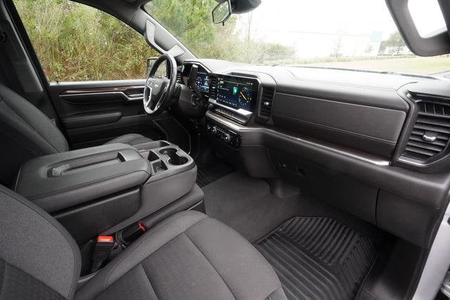 2022 Chevrolet Silverado 1500 LT (2FL)