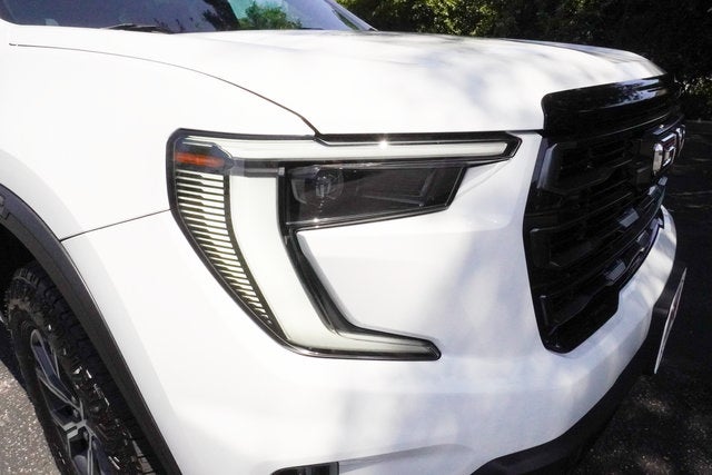 2024 GMC Acadia AT4