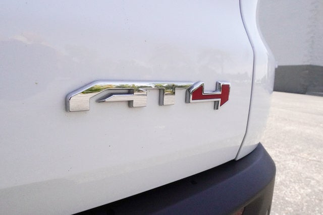 2024 GMC Acadia AT4