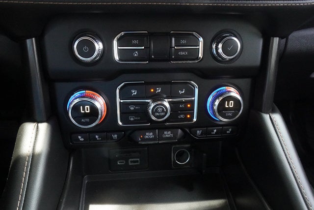 2021 GMC Yukon XL AT4