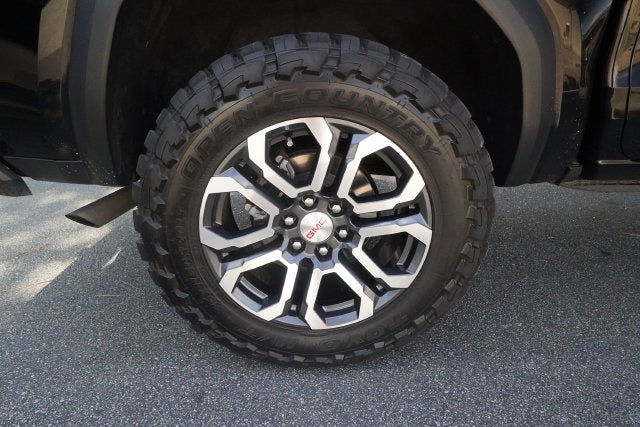 2024 GMC Canyon AT4