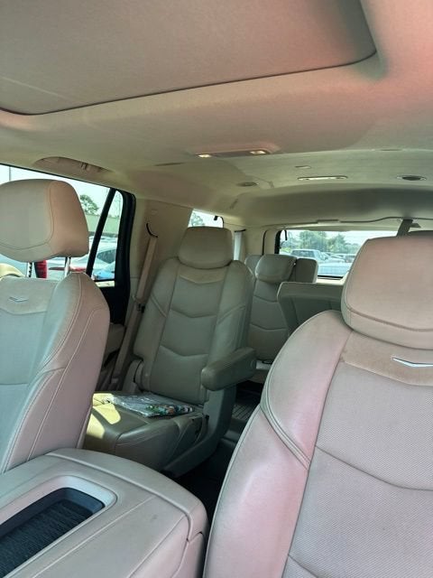 2019 Cadillac Escalade Luxury