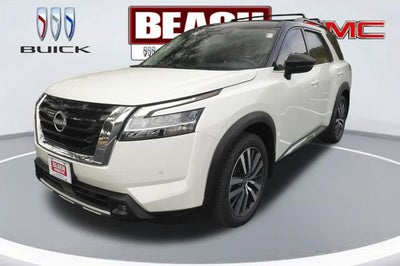 2022 Nissan Pathfinder Platinum