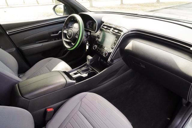 2023 Hyundai Santa Cruz SE