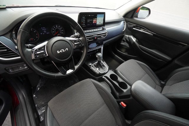 2023 Kia Seltos S