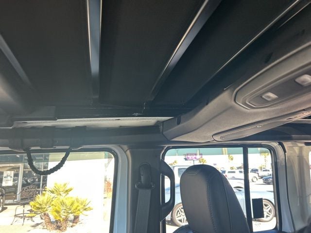 2025 Jeep Wrangler Rubicon X