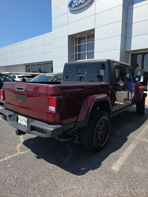 2022 Jeep Gladiator Willys photo 3