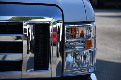 2023 Ford E-450SD Base DRW