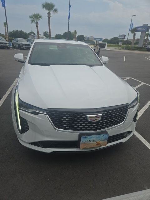 2022 Cadillac CT4 Luxury