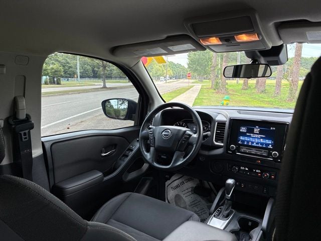 2023 Nissan Frontier SV