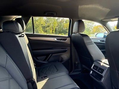 2025 Volkswagen Atlas Cross Sport 2.0T SE w/Technology