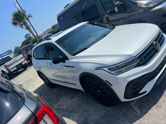 2022 Volkswagen Tiguan 2.0T SE R-Line Black
