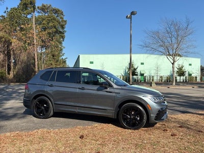 2023 Volkswagen Tiguan 2.0T SE R-Line Black