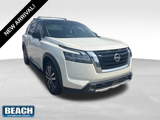 2022 Nissan Pathfinder Platinum