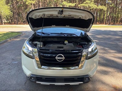 2022 Nissan Pathfinder Platinum