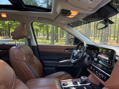 2022 Nissan Pathfinder Platinum