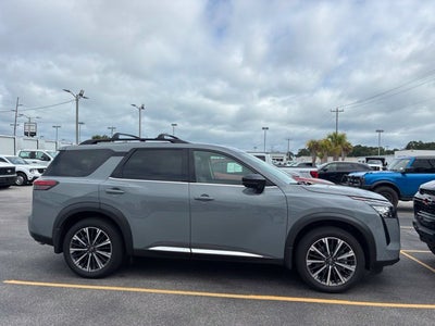 2026 Nissan Pathfinder Platinum