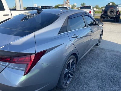 2022 Hyundai Elantra Limited