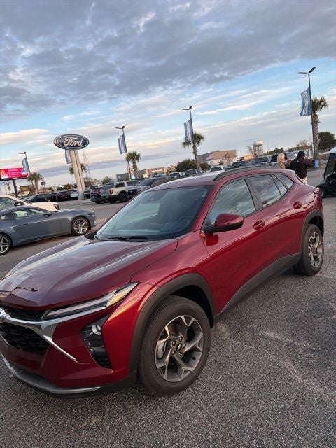 2025 Chevrolet Trax LT