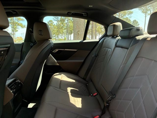 2024 BMW 5 Series 530i