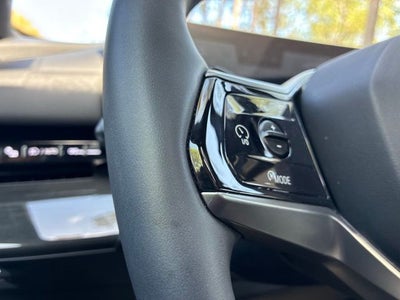 2024 BMW 5 Series 530i