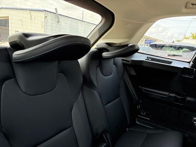 2025 Volvo XC90 B6 Plus 7-Seater