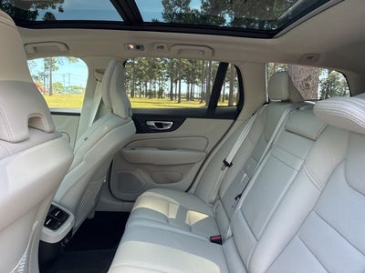2020 Volvo V60 Cross Country T5