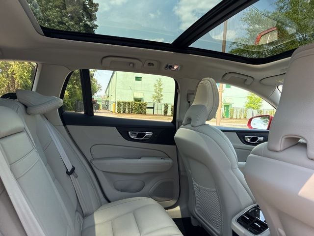 2020 Volvo V60 Cross Country T5