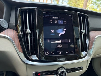 2020 Volvo V60 Cross Country T5