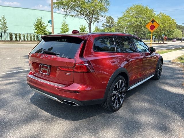 2020 Volvo V60 Cross Country T5