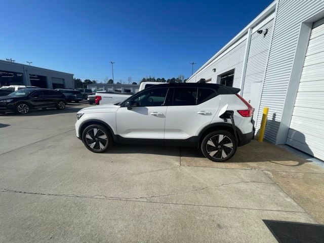 2024 Volvo XC40 Recharge Pure Electric Twin Plus