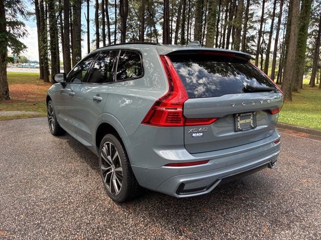 2023 Volvo XC60 B5 Plus Dark Theme