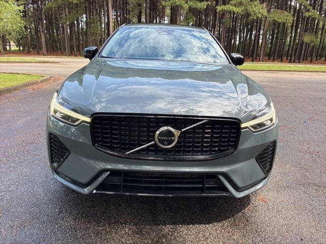 2023 Volvo XC60 B5 Plus Dark Theme